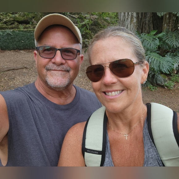 Meet your Posher, Lori - Picture 3 of 3